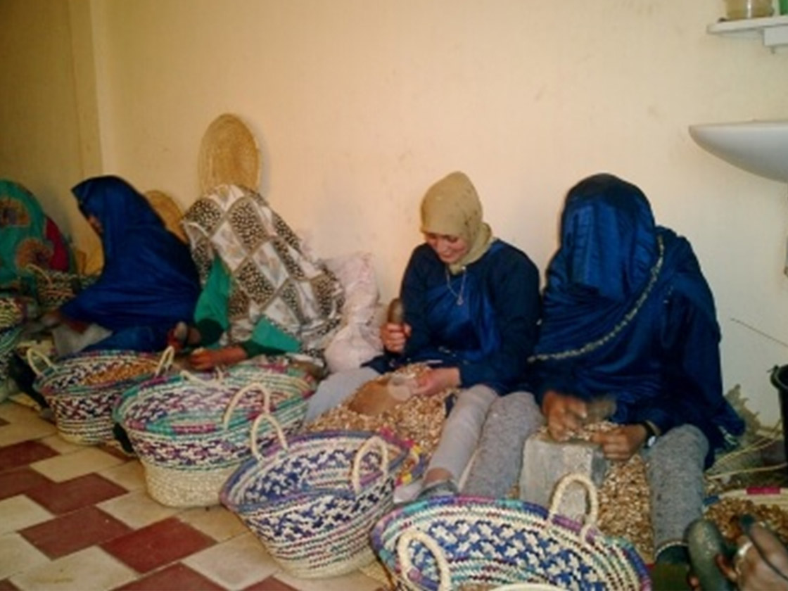 女性の社会地位や自立をサポートする高品質アルガンオイルを使用しています。